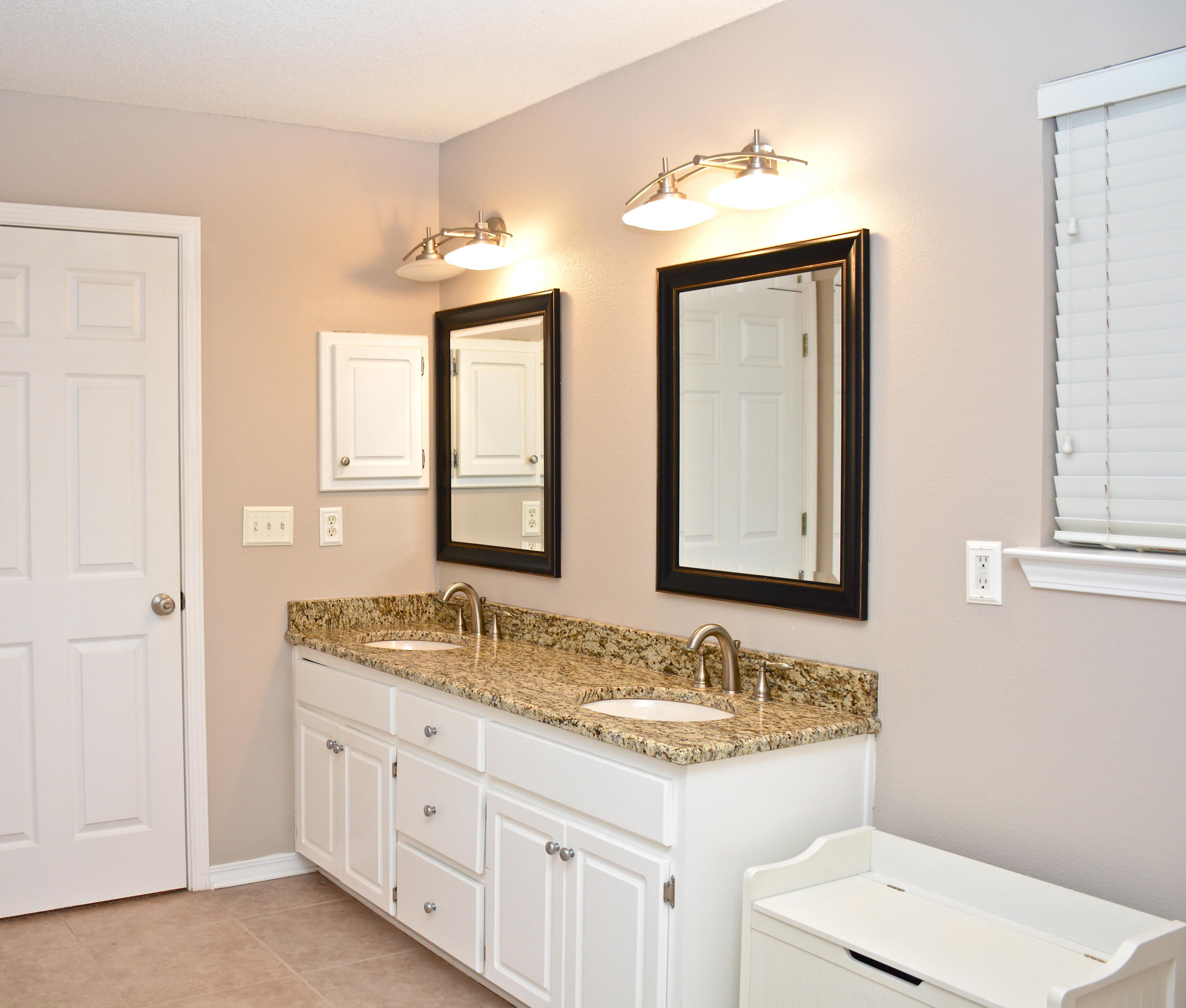 CREETWOODS - Residential