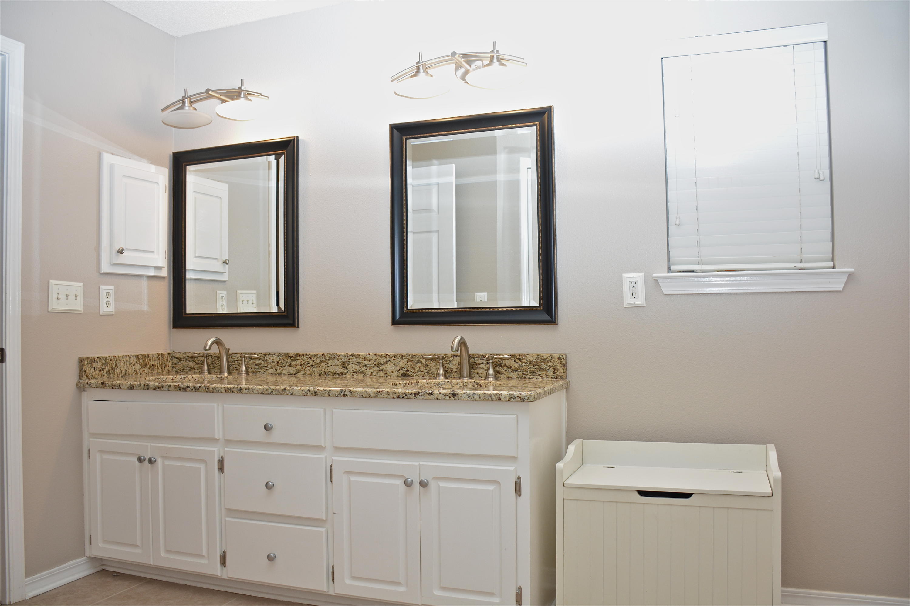 CREETWOODS - Residential