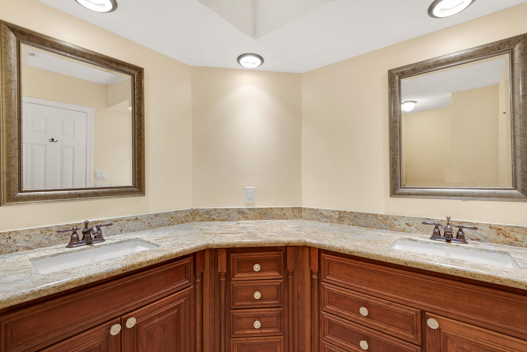 RAINTREE ESTATES #2 - Residential