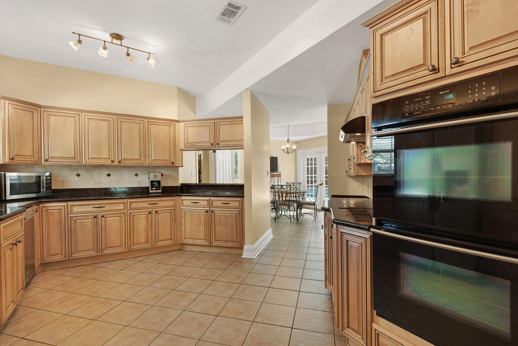 RAINTREE ESTATES #2 - Residential