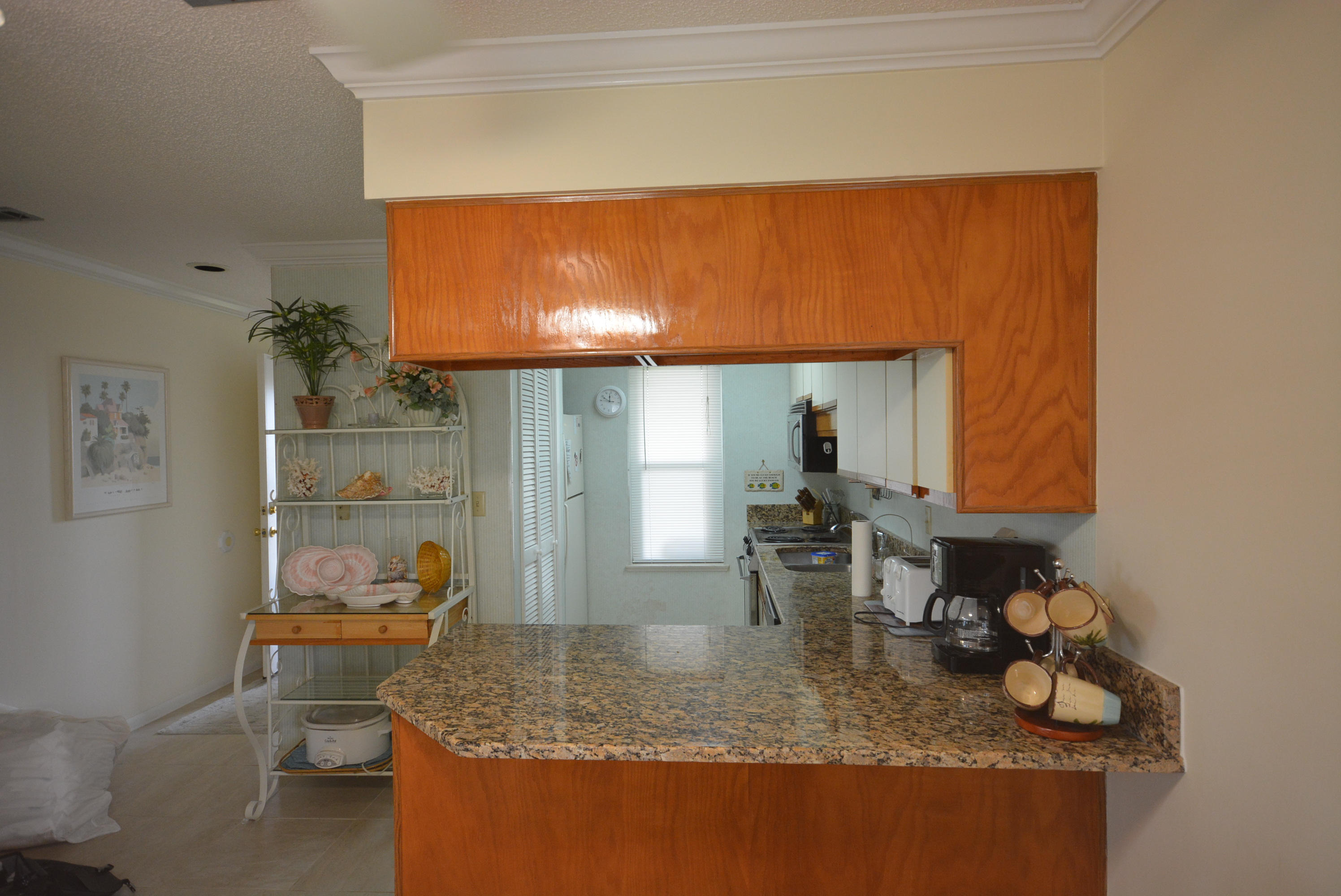 POOLSIDE VILLAS CONDO - Residential