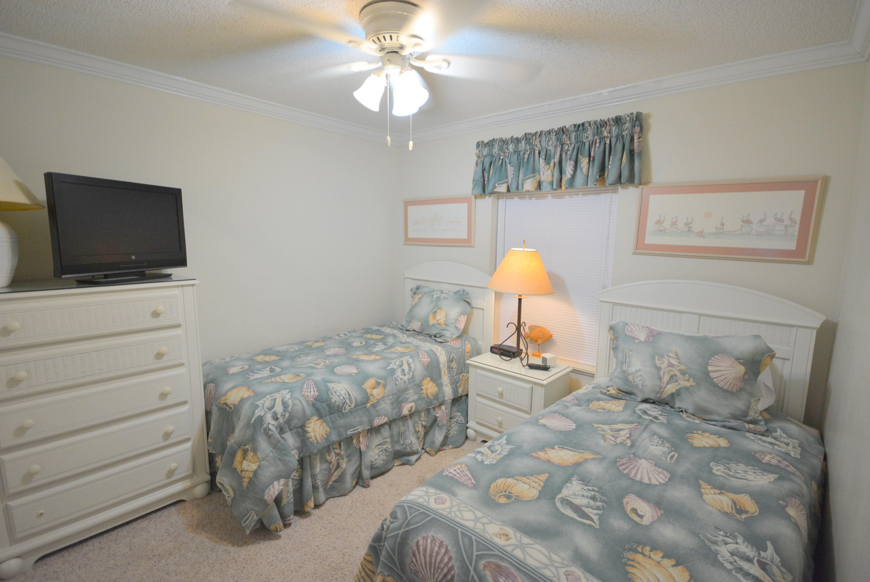 POOLSIDE VILLAS CONDO - Residential