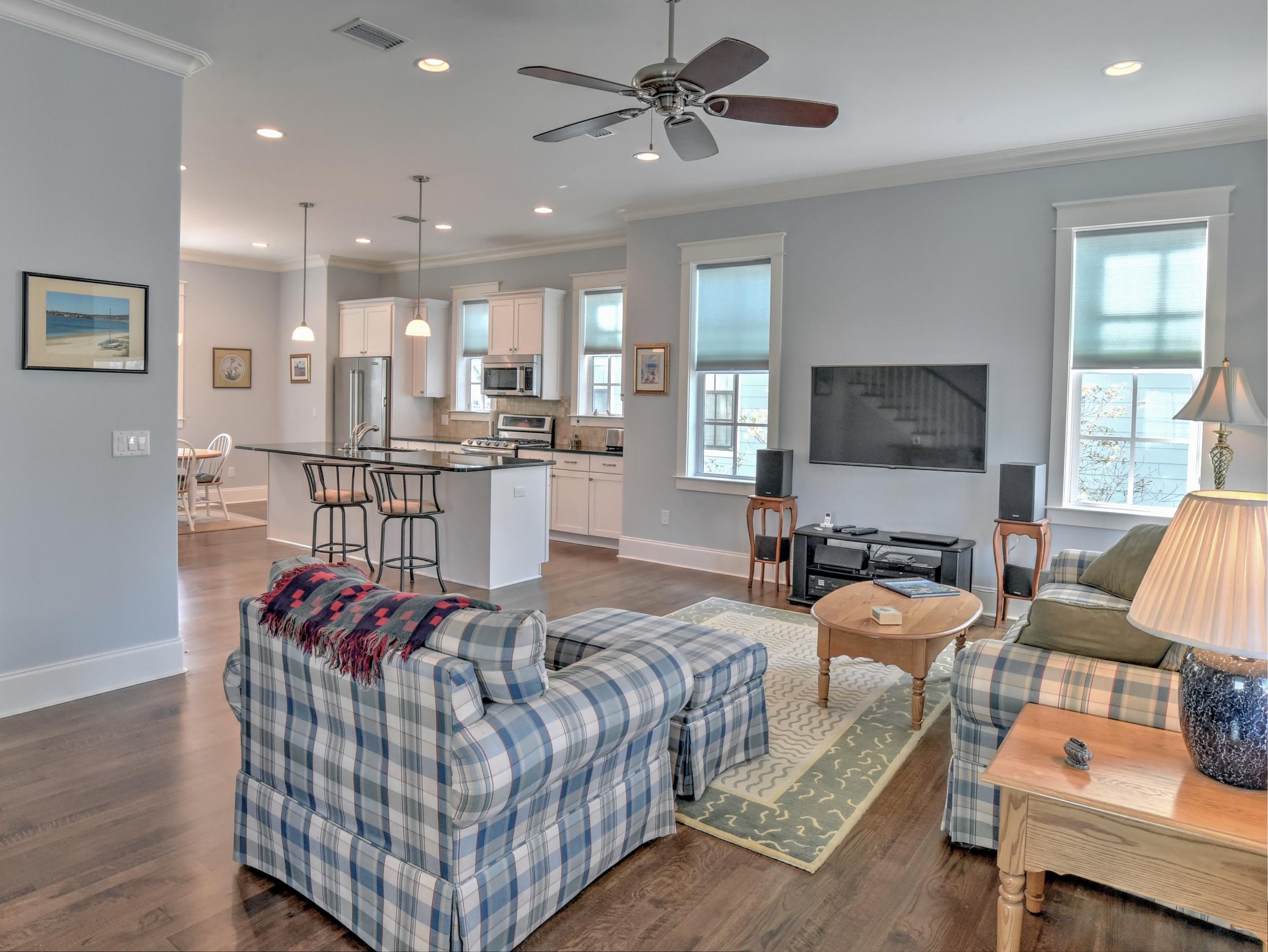 LAKESIDE AT BLUE MOUNTAIN BEACH - Residential