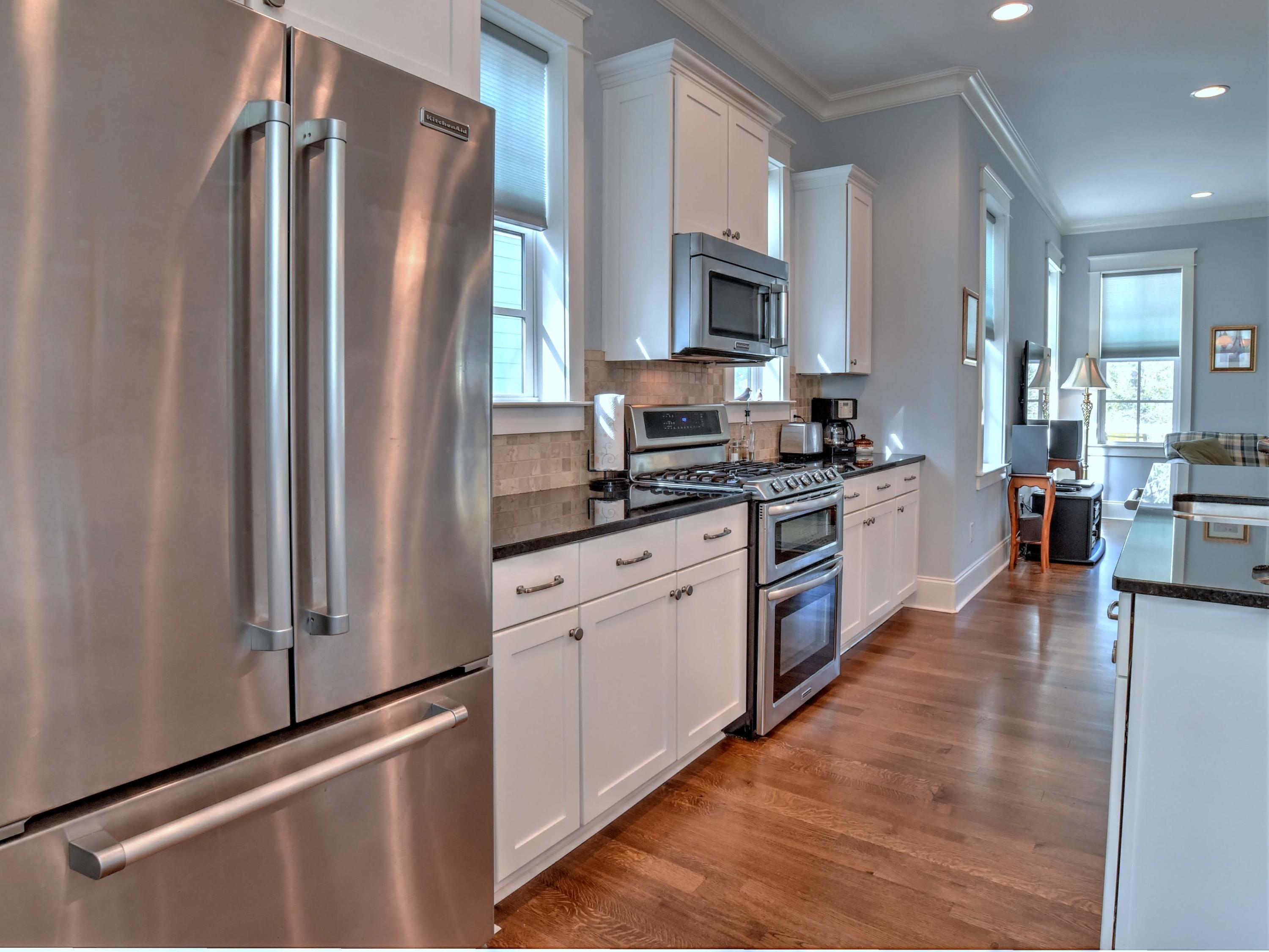 LAKESIDE AT BLUE MOUNTAIN BEACH - Residential