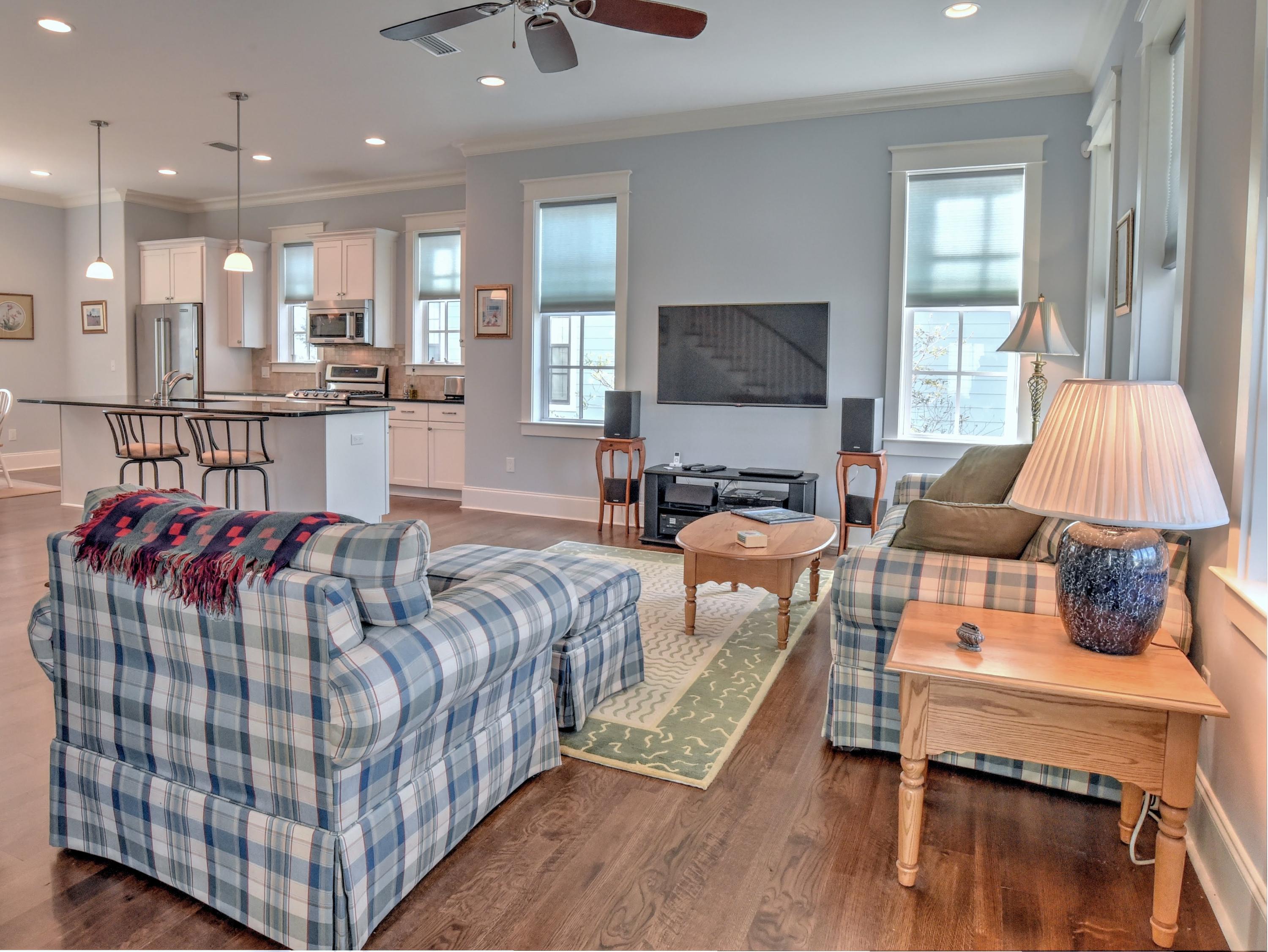 LAKESIDE AT BLUE MOUNTAIN BEACH - Residential