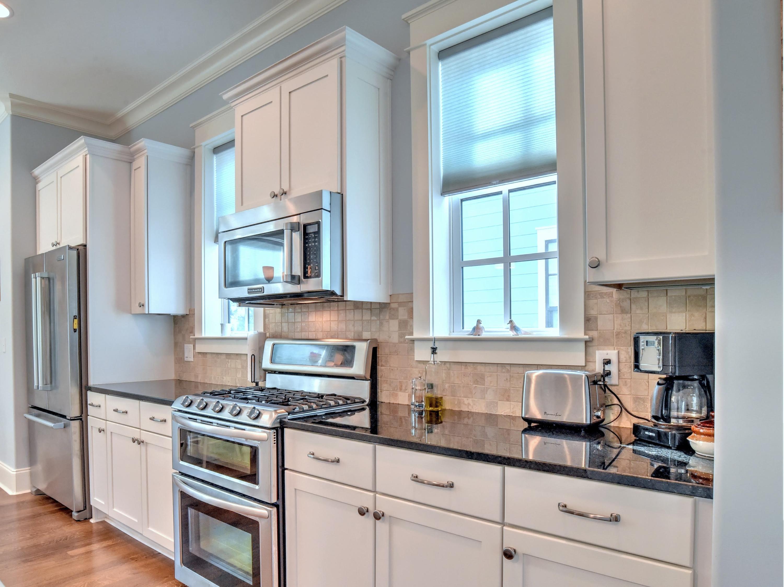 LAKESIDE AT BLUE MOUNTAIN BEACH - Residential