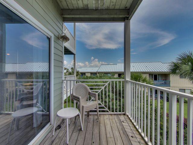 BEACH POINTE T/H - Residential