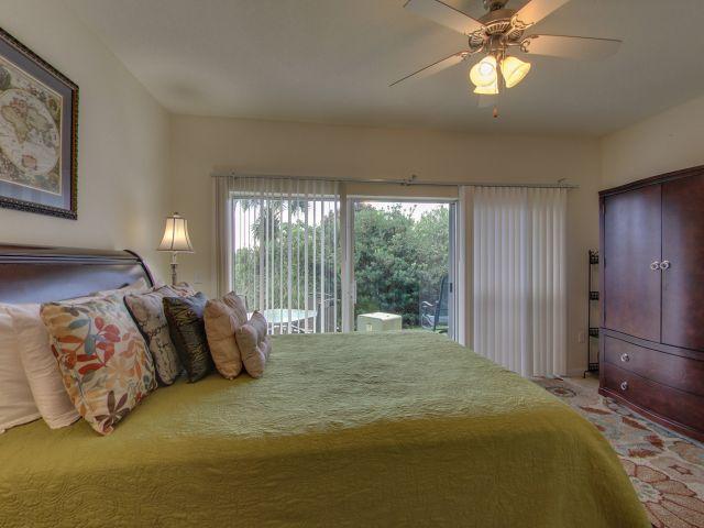 BEACH POINTE T/H - Residential