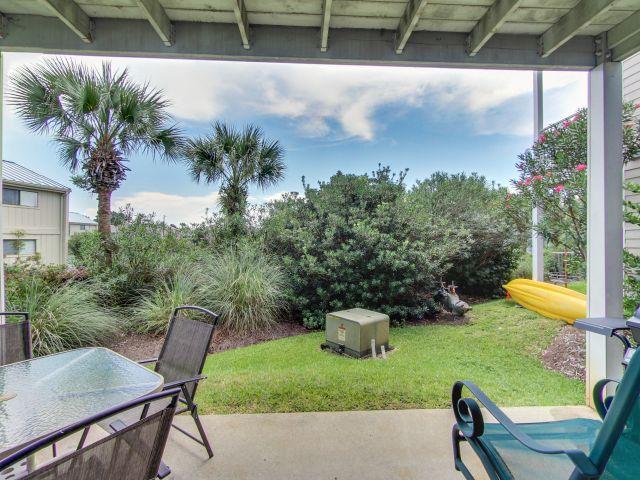 BEACH POINTE T/H - Residential