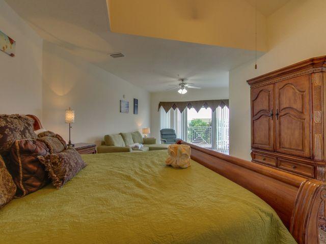 BEACH POINTE T/H - Residential