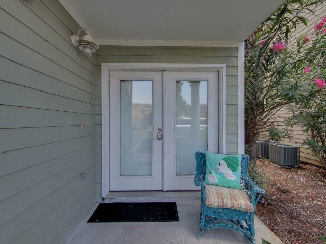 BEACH POINTE T/H - Residential