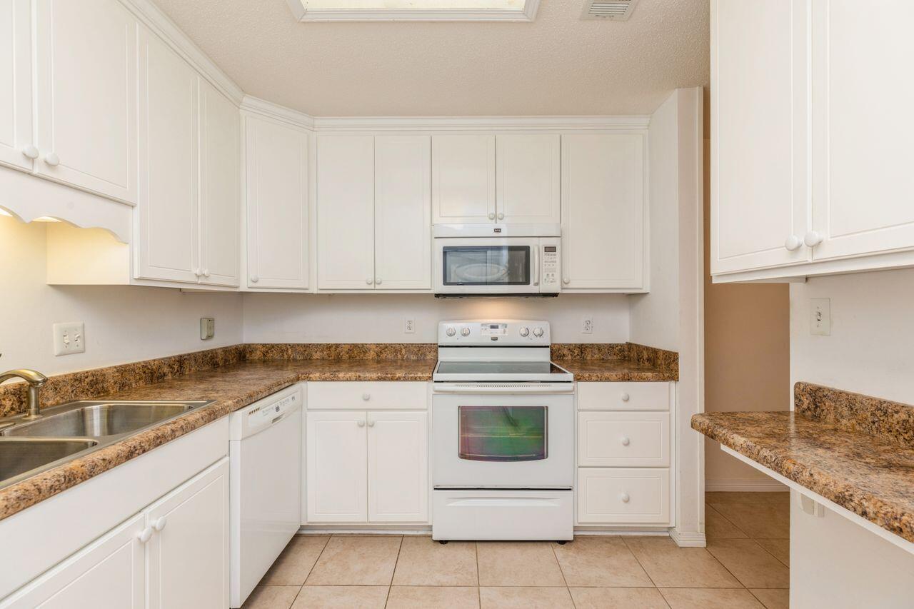 DONLABROOK GARDYNS - Residential