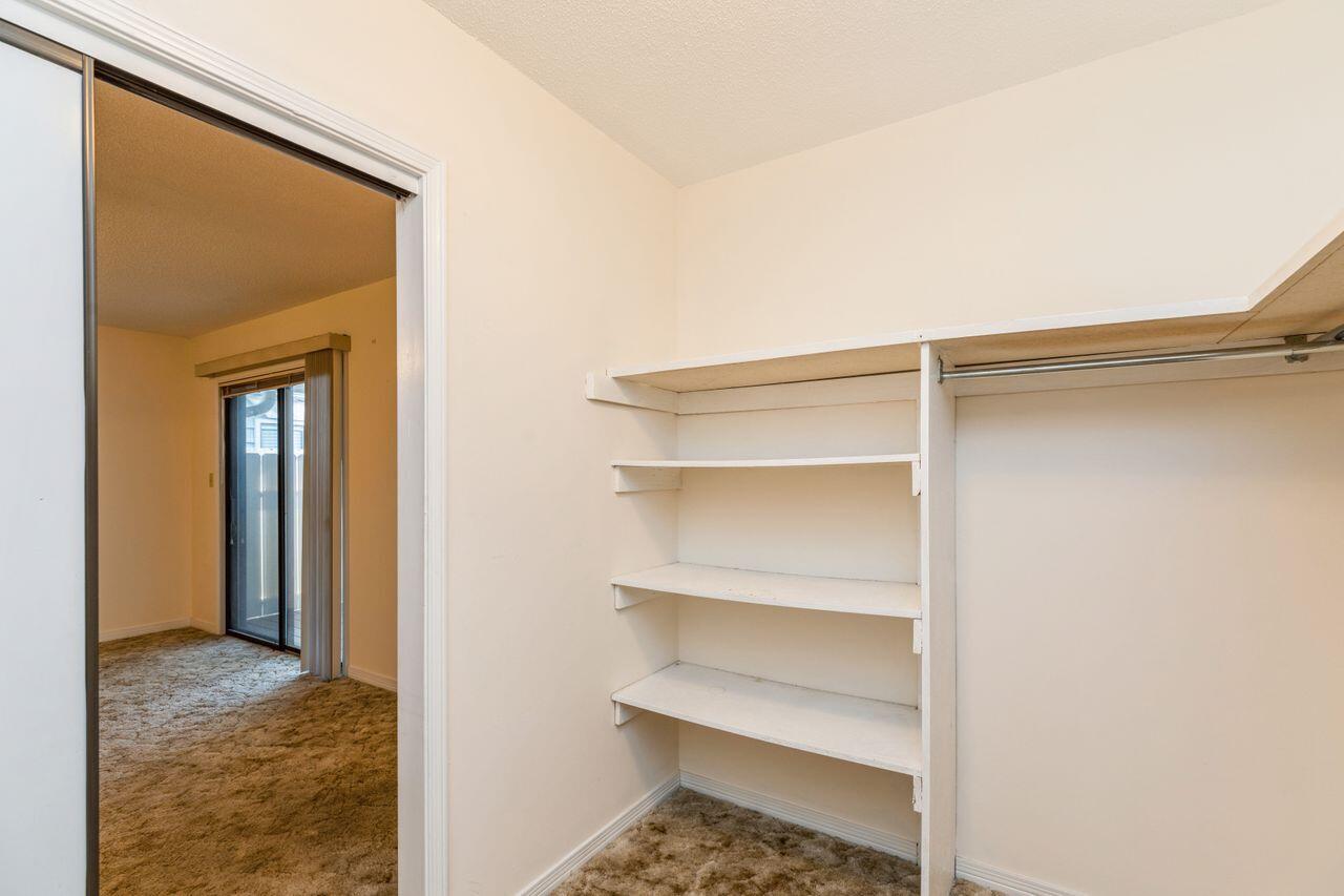 DONLABROOK GARDYNS - Residential