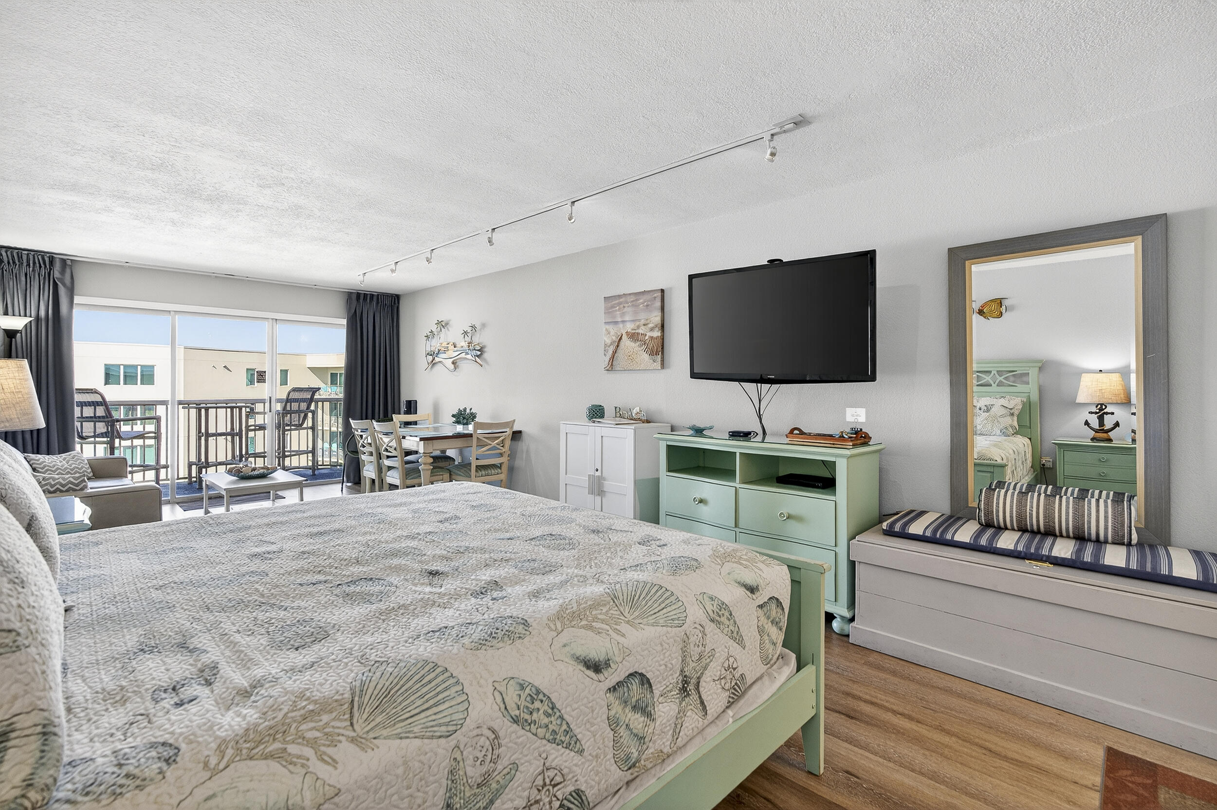 ISLANDER BEACH RESORT CONDO - Residential