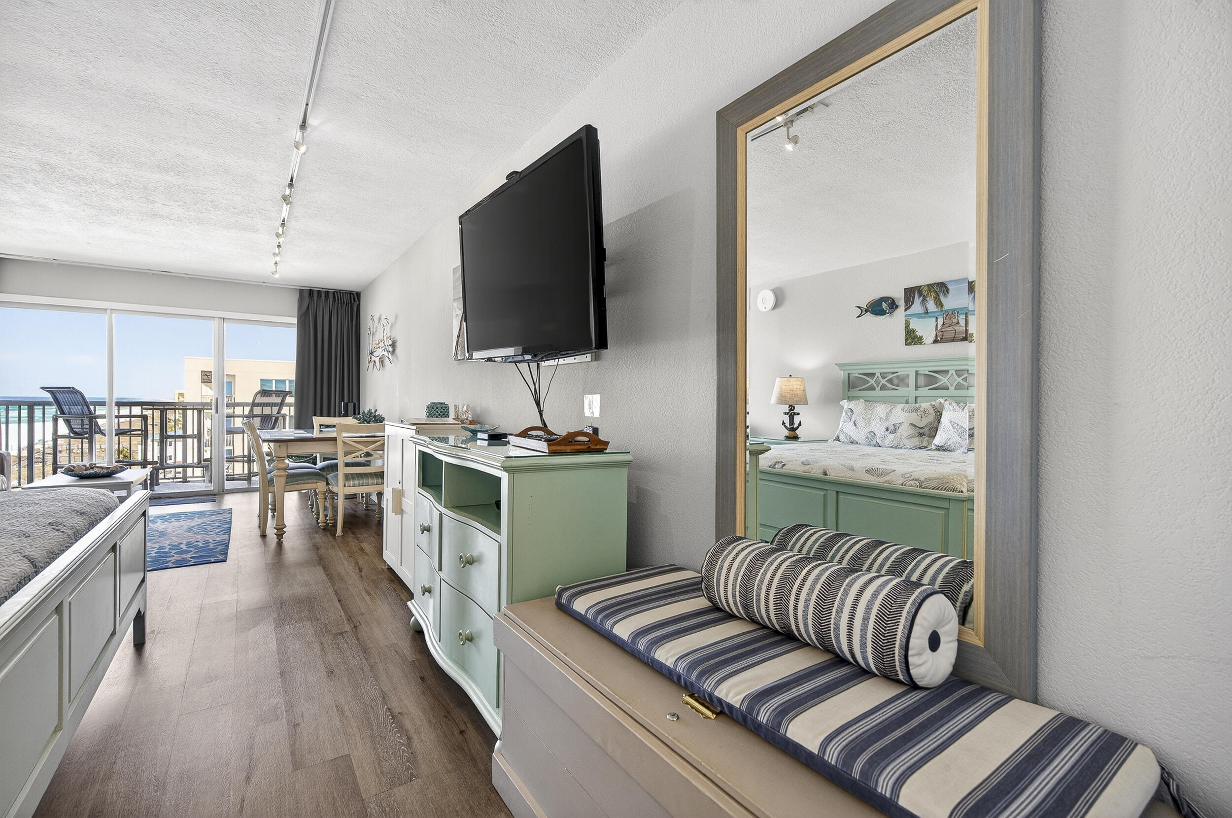 ISLANDER BEACH RESORT CONDO - Residential