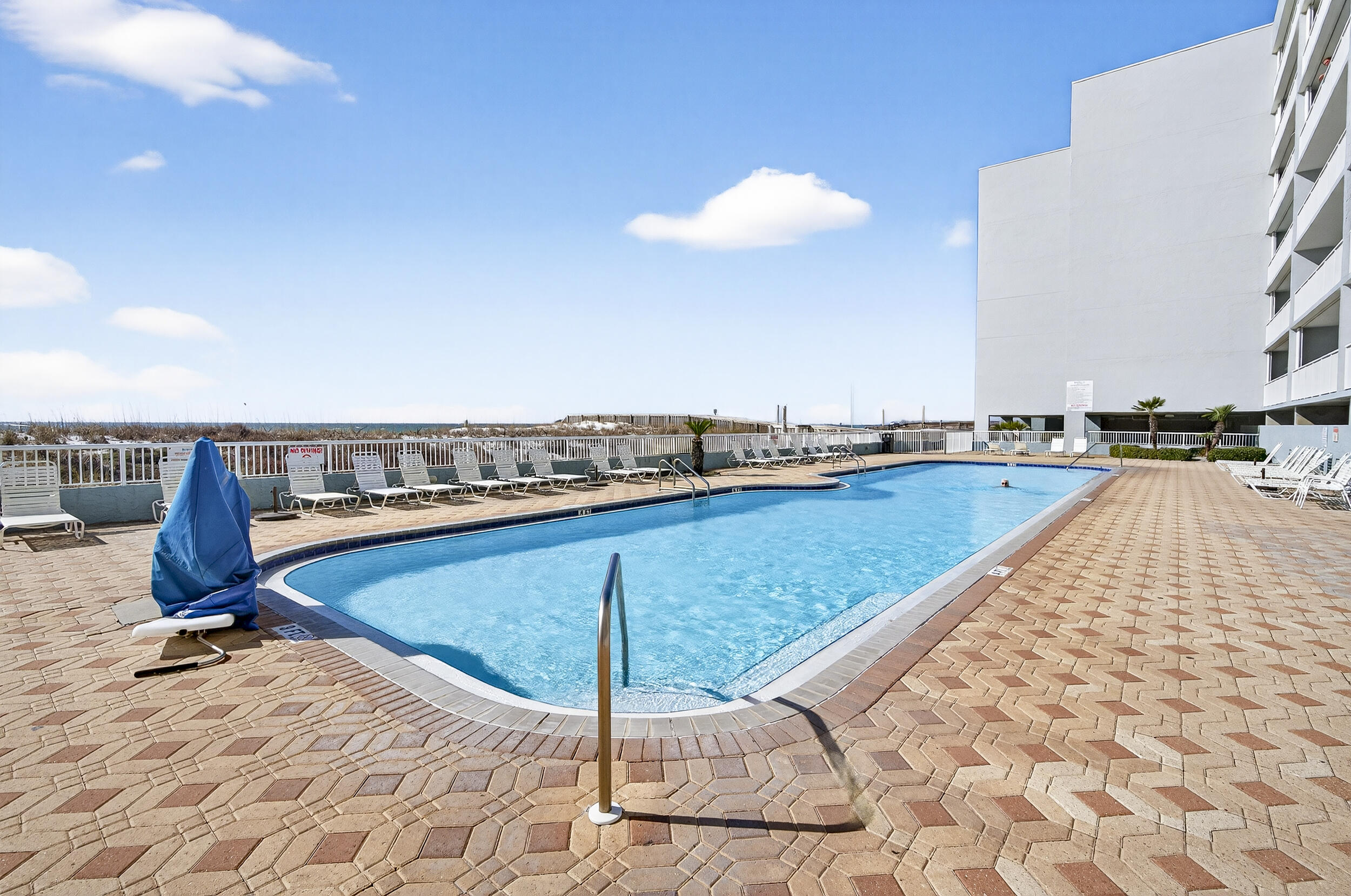 ISLANDER BEACH RESORT CONDO - Residential