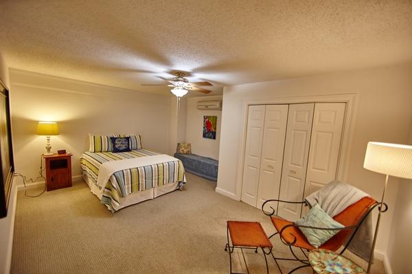CAMP CREEK LAKE - Residential