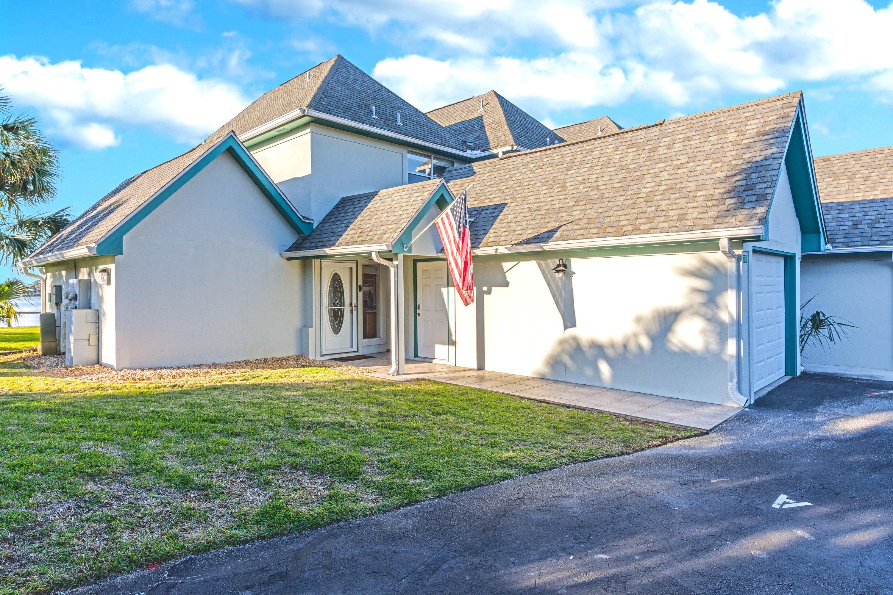 BROOKS LANDING - Residential