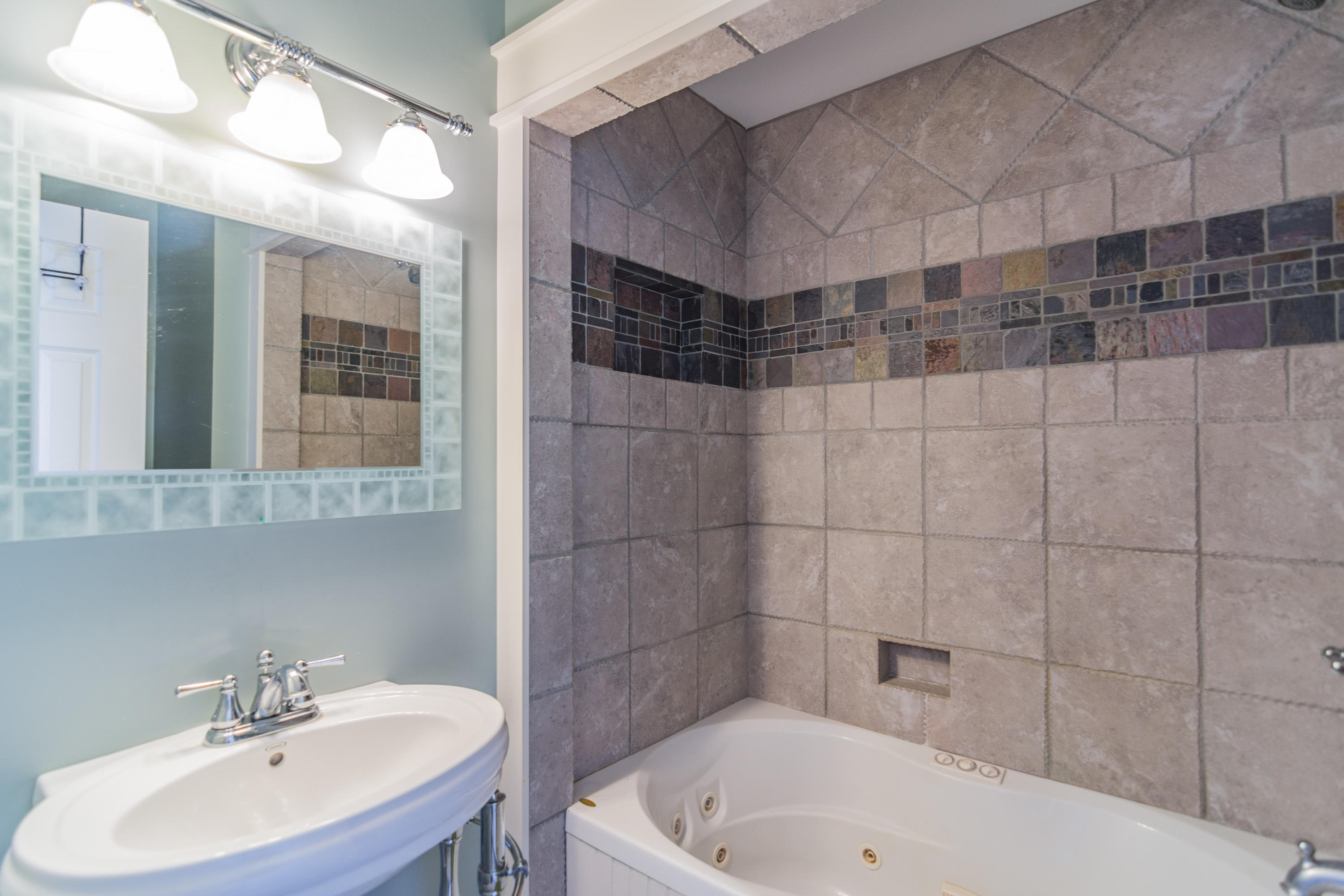 BROOKS LANDING - Residential