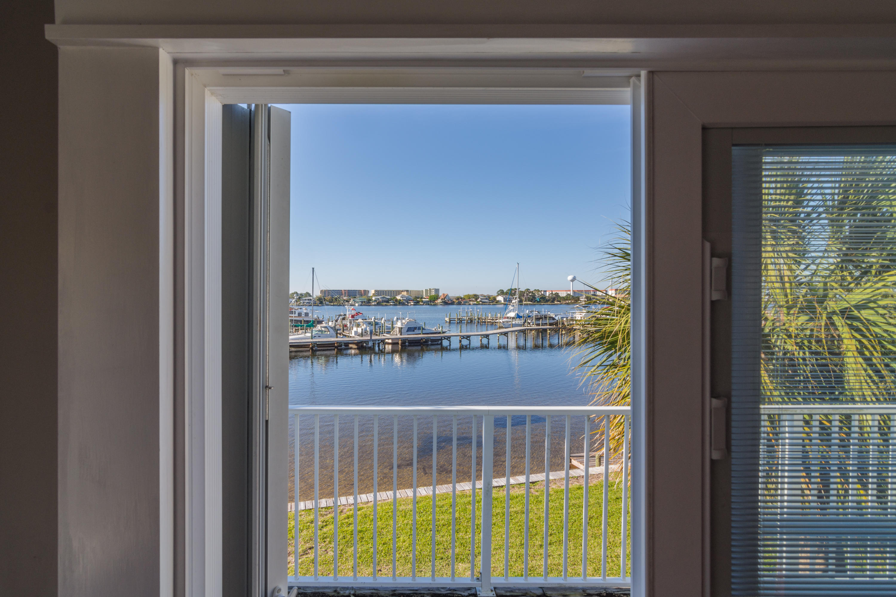 BROOKS LANDING - Residential