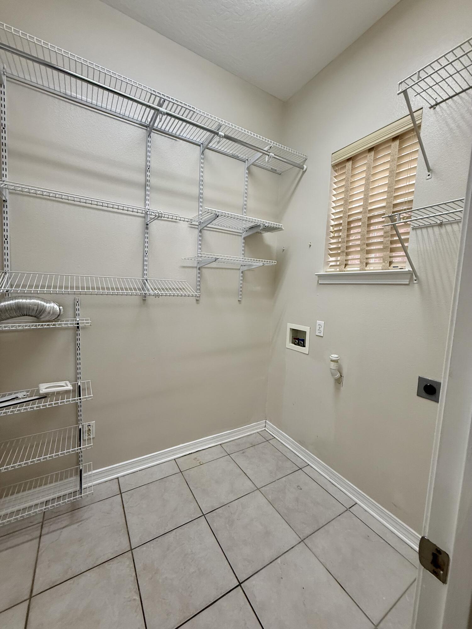 BRIDGEPORT COLONY - Residential Lease