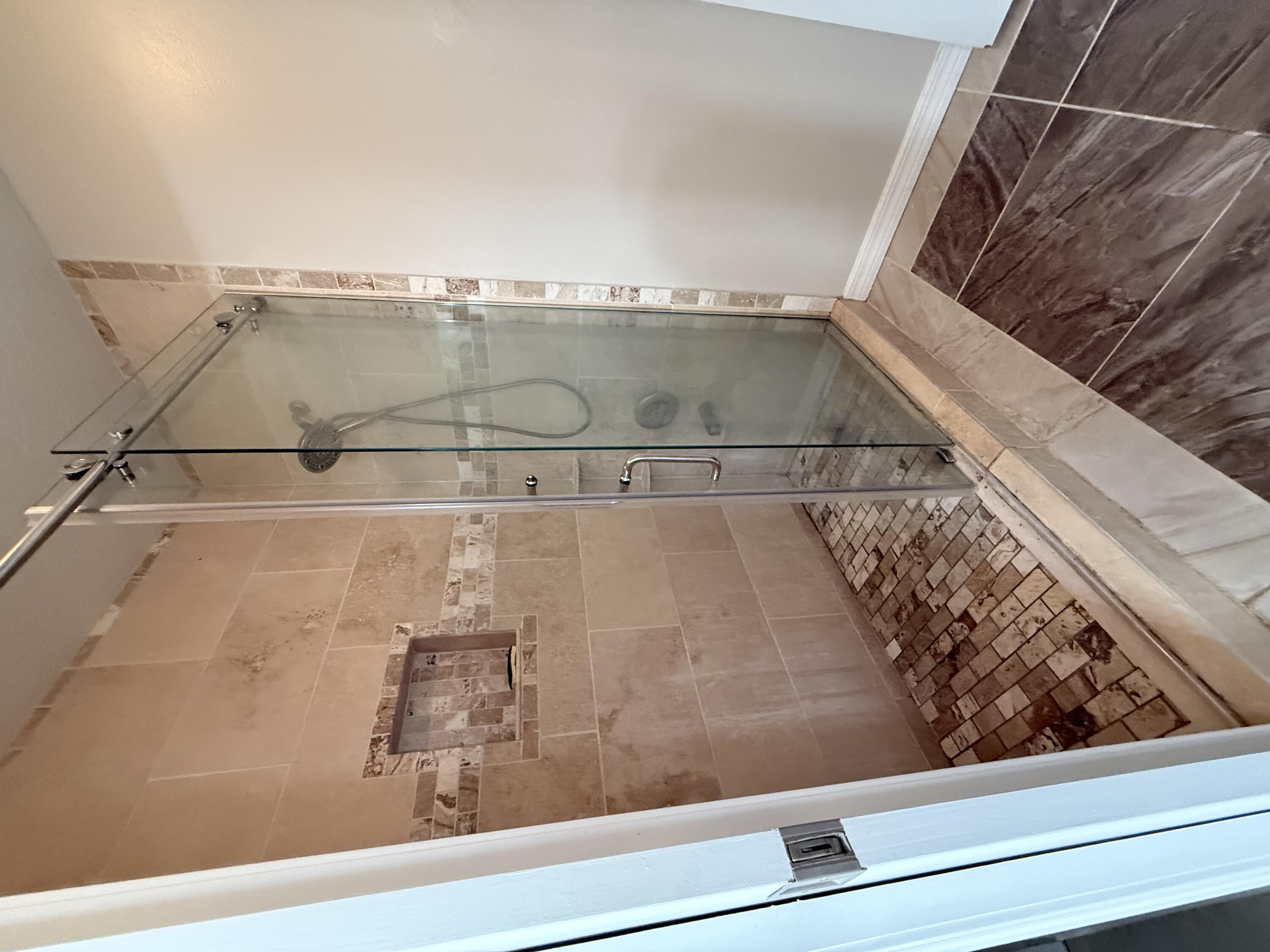 BRIDGEPORT COLONY - Residential Lease