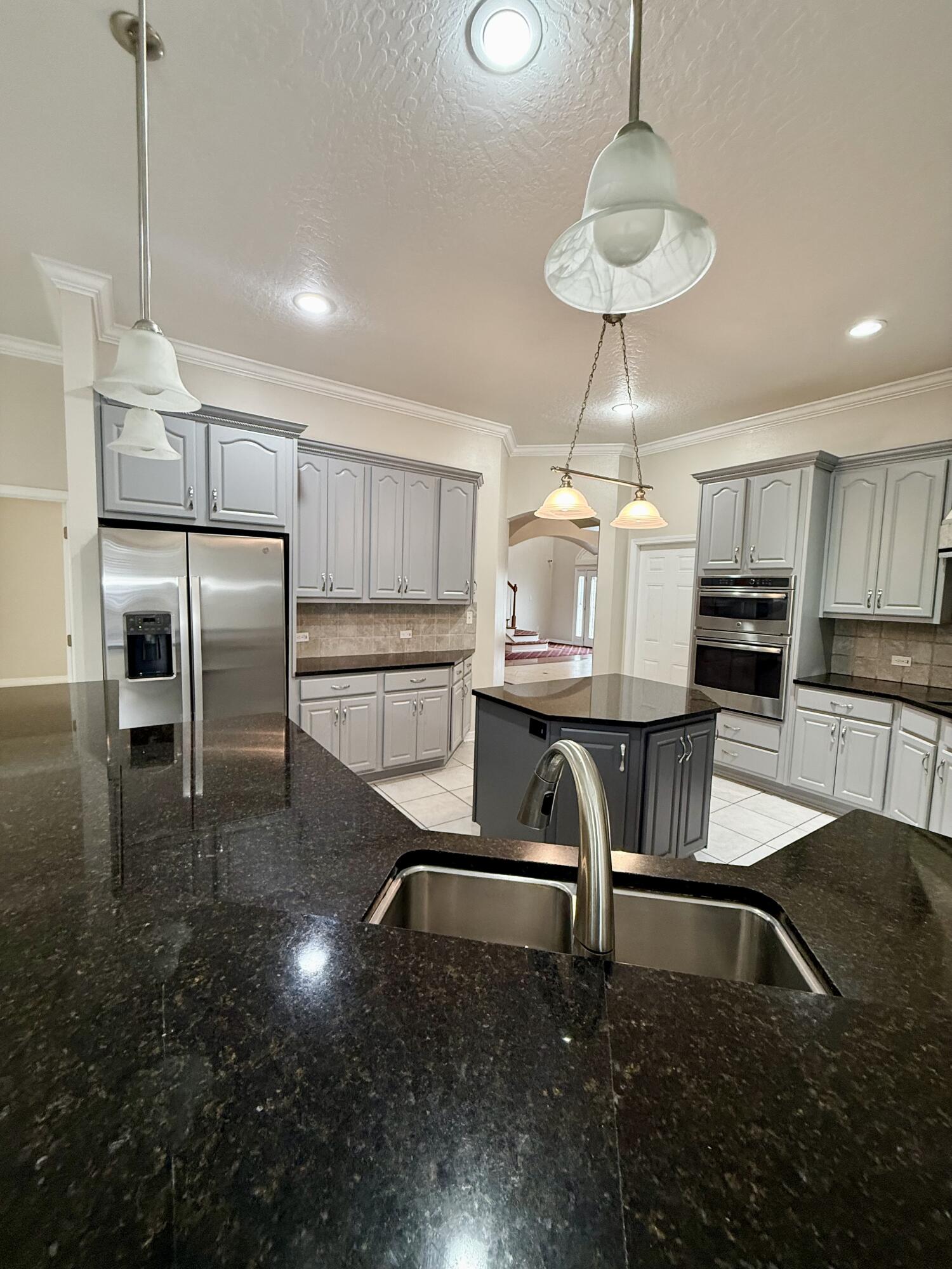 BRIDGEPORT COLONY - Residential Lease