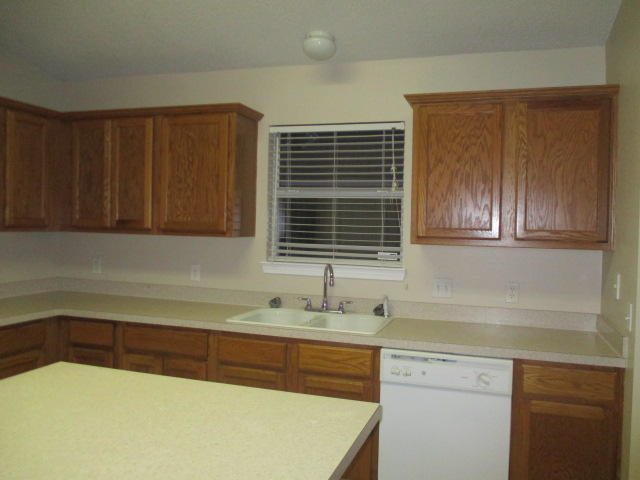 REDSTONE ESTATES - Residential Lease