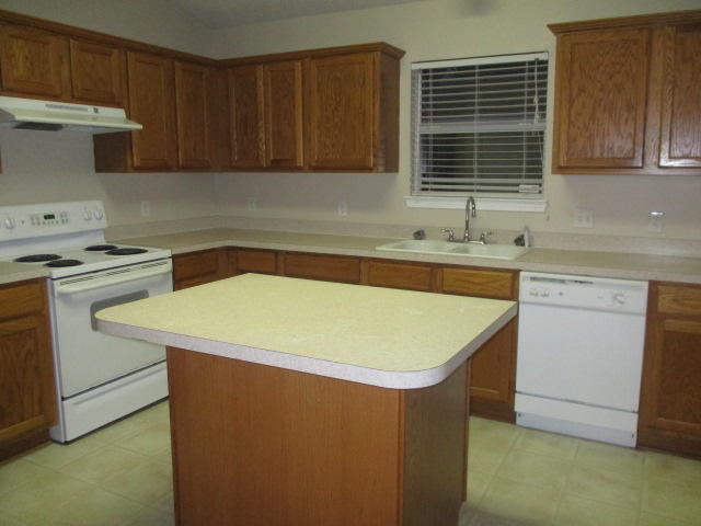 REDSTONE ESTATES - Residential Lease