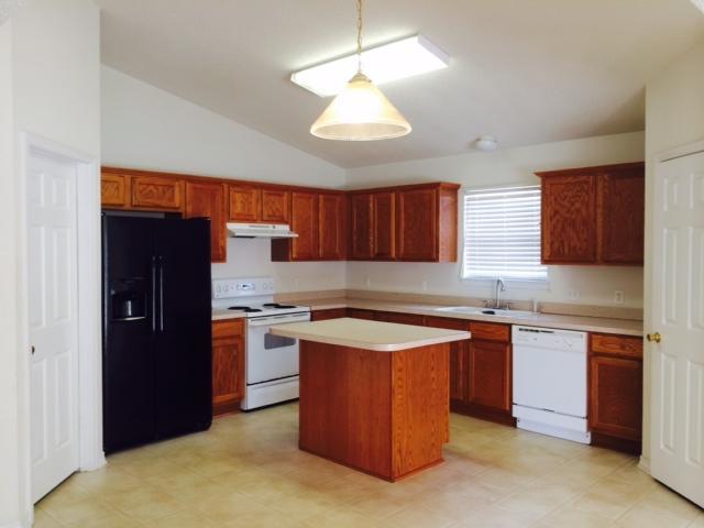 REDSTONE ESTATES - Residential Lease