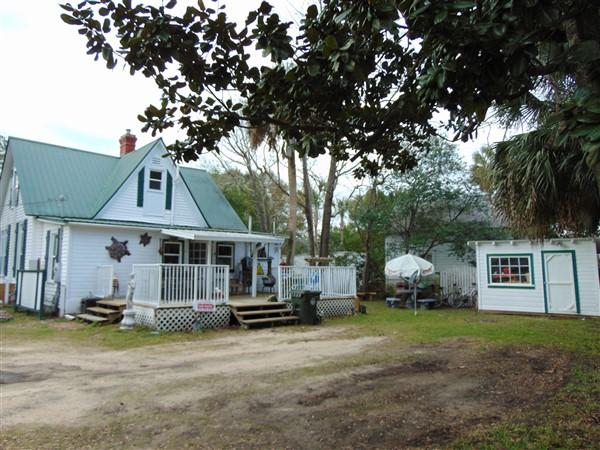 TOWN OF DEFUNIAK SPRINGS - Residential