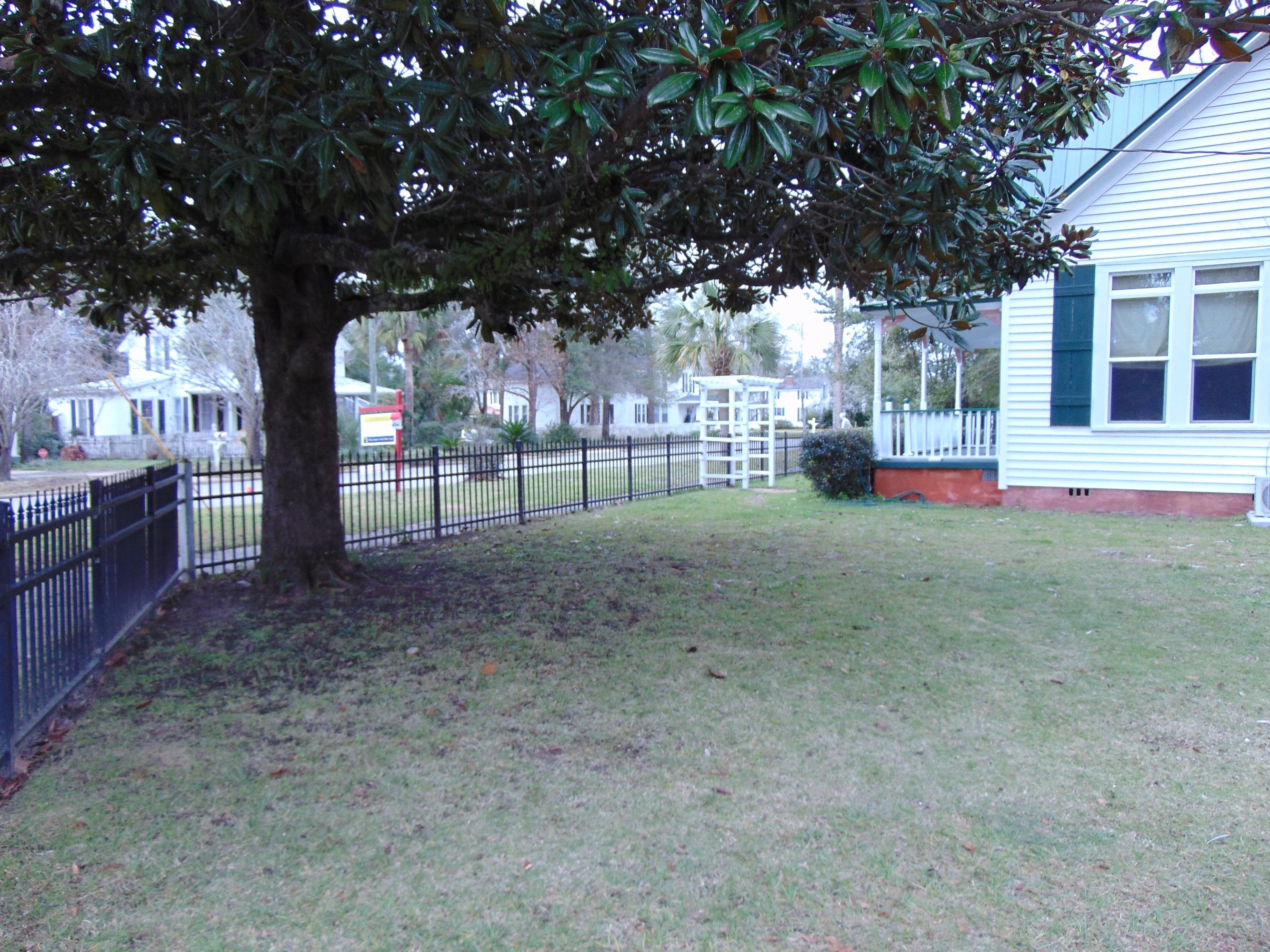 TOWN OF DEFUNIAK SPRINGS - Residential