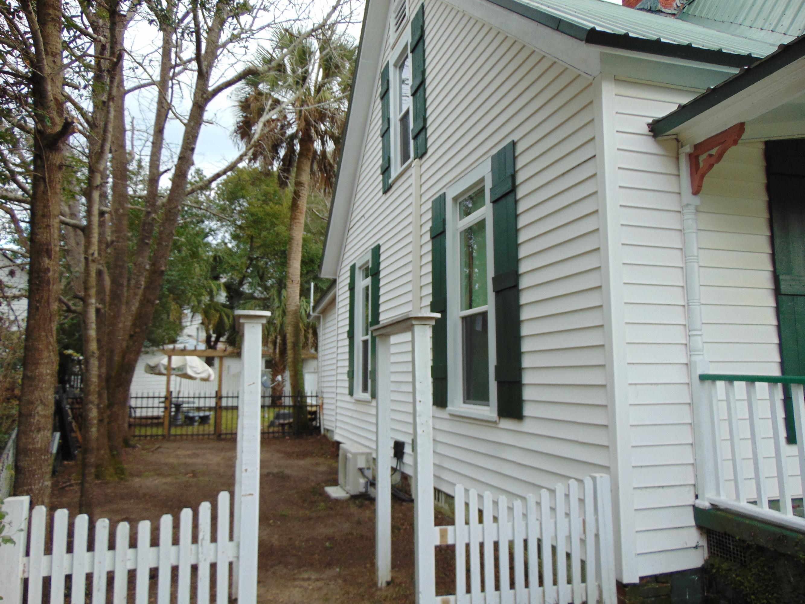 TOWN OF DEFUNIAK SPRINGS - Residential