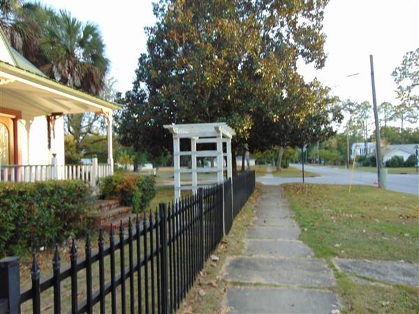 TOWN OF DEFUNIAK SPRINGS - Residential