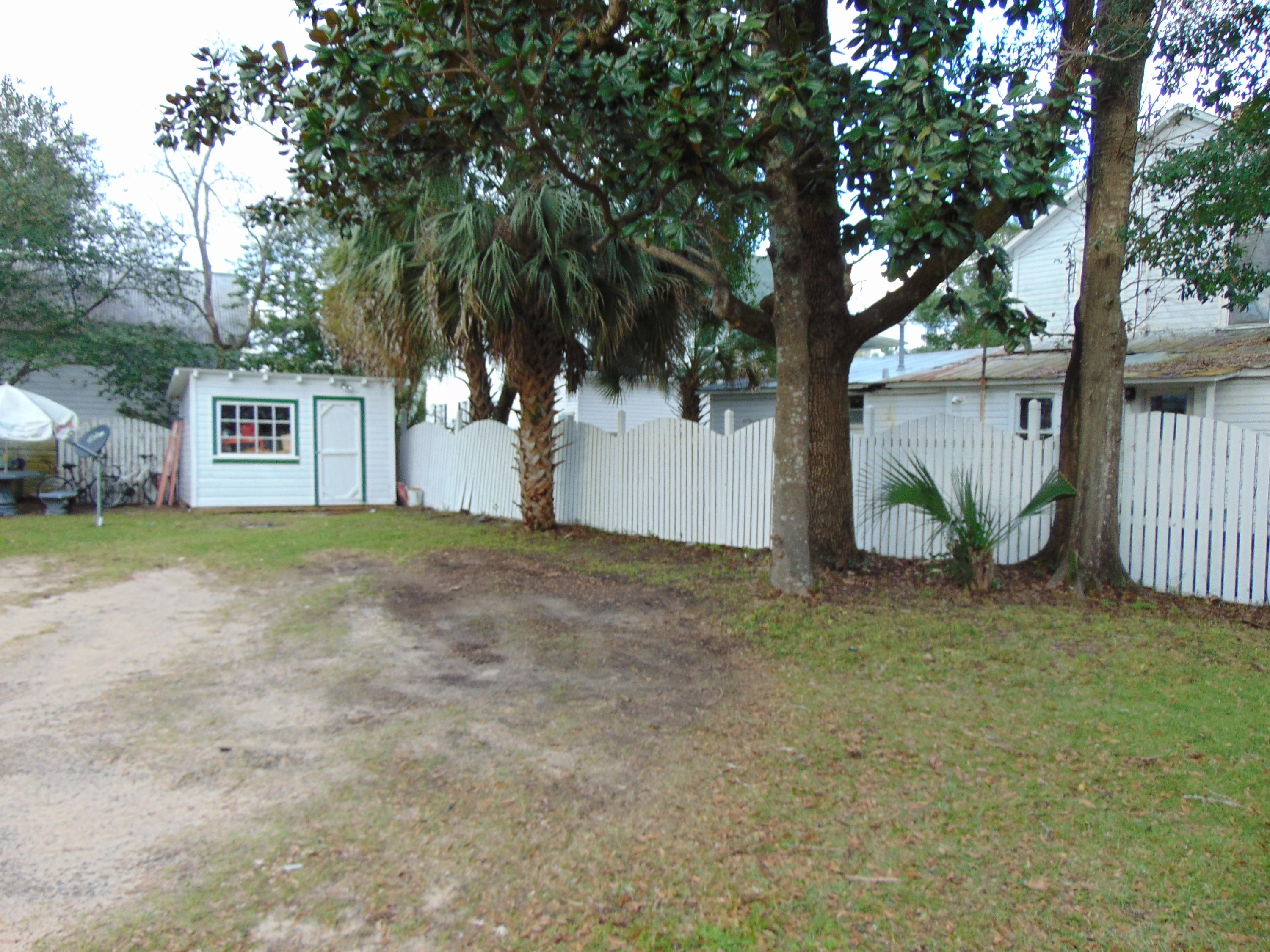 TOWN OF DEFUNIAK SPRINGS - Residential