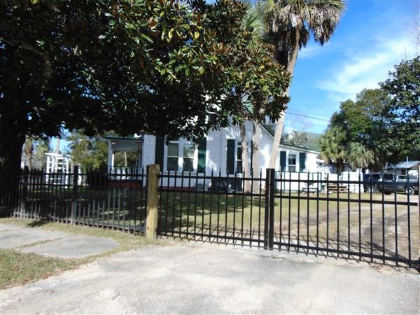 TOWN OF DEFUNIAK SPRINGS - Residential