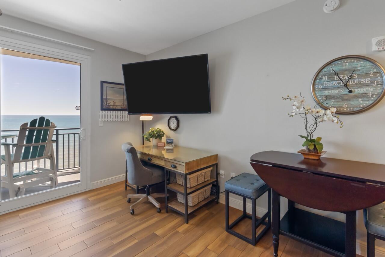 STERLING BREEZE CONDOMINIUM - Residential