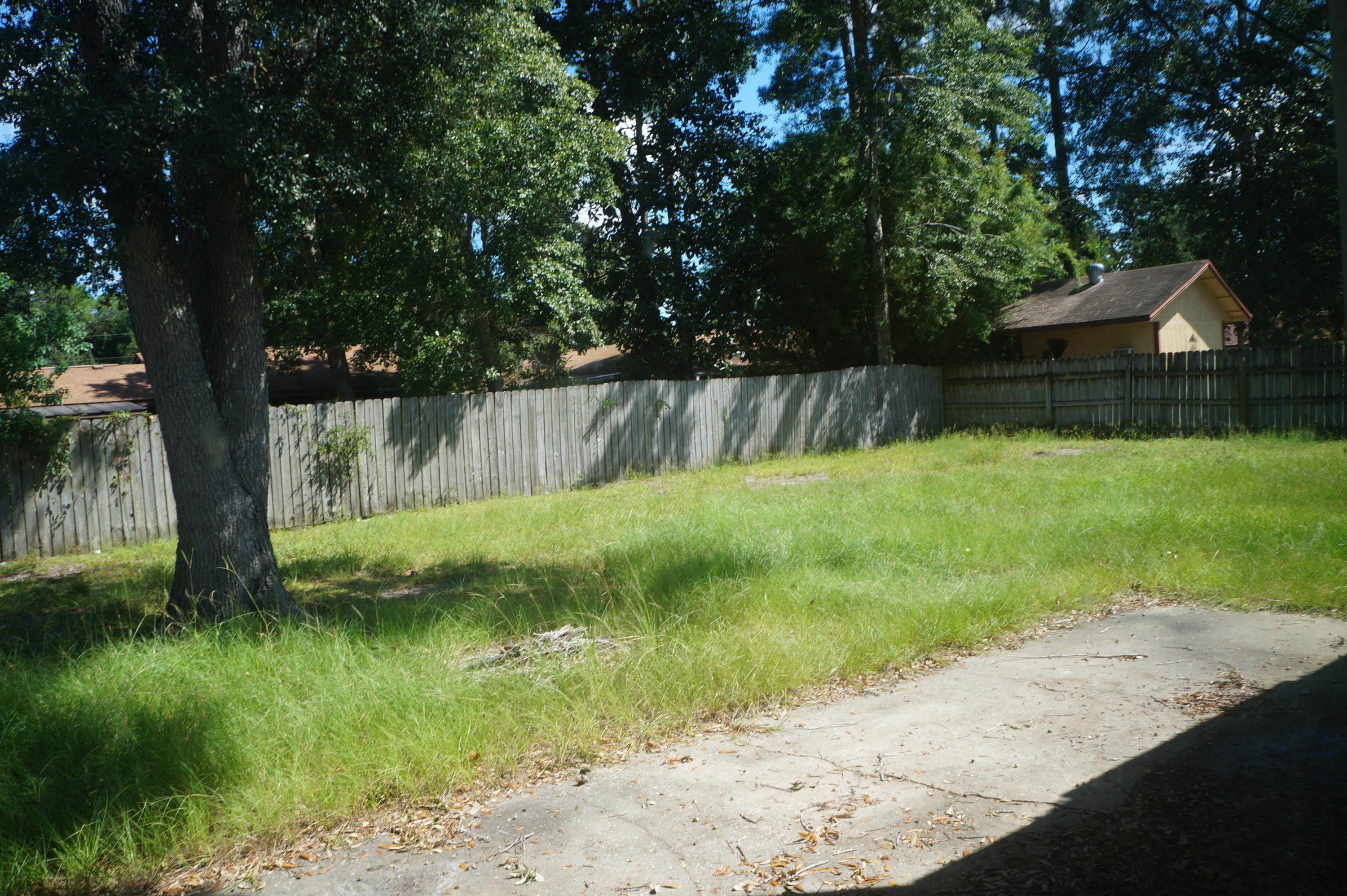 PINEWOOD ESTATES - Residential