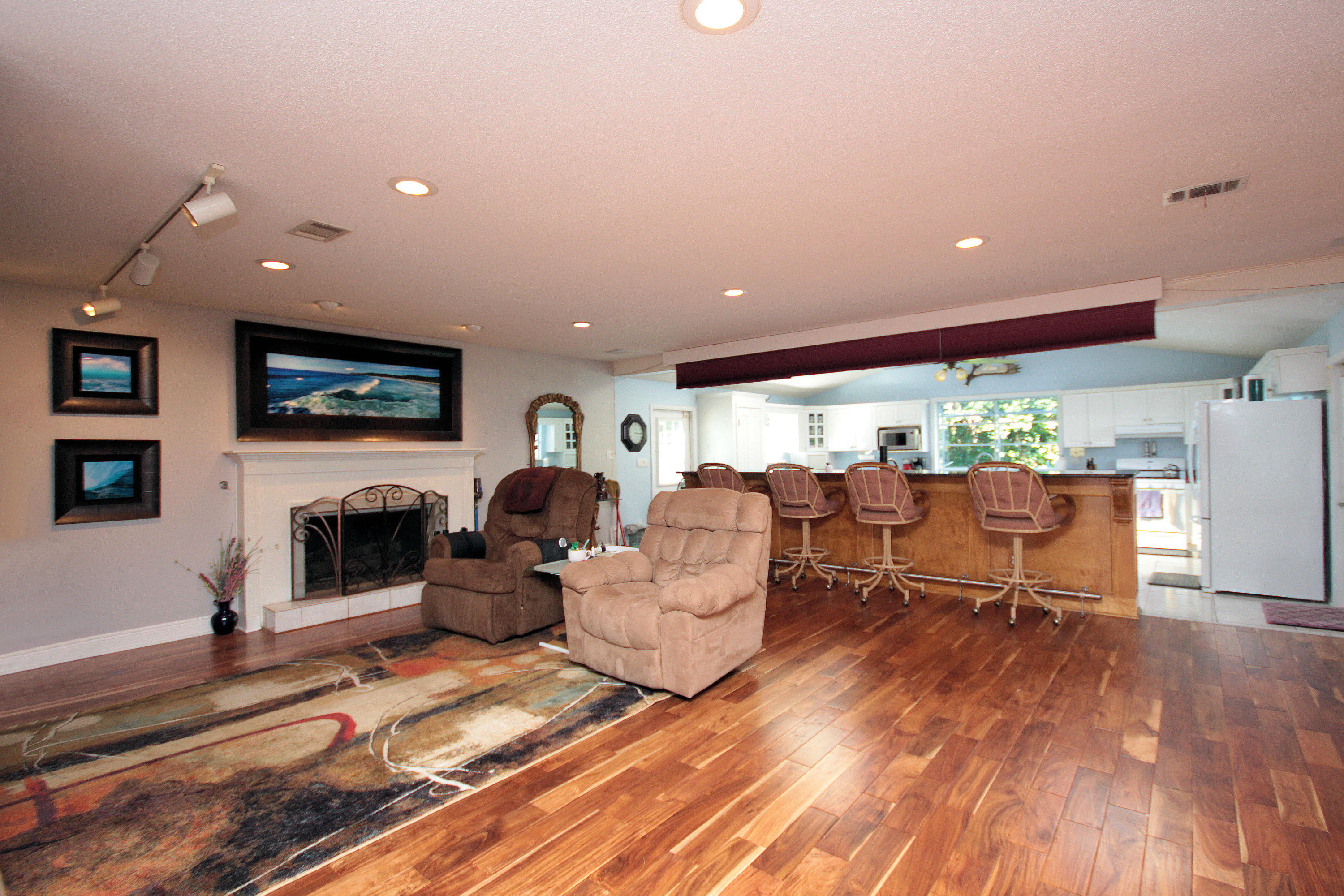 Poquito Bayou - Residential