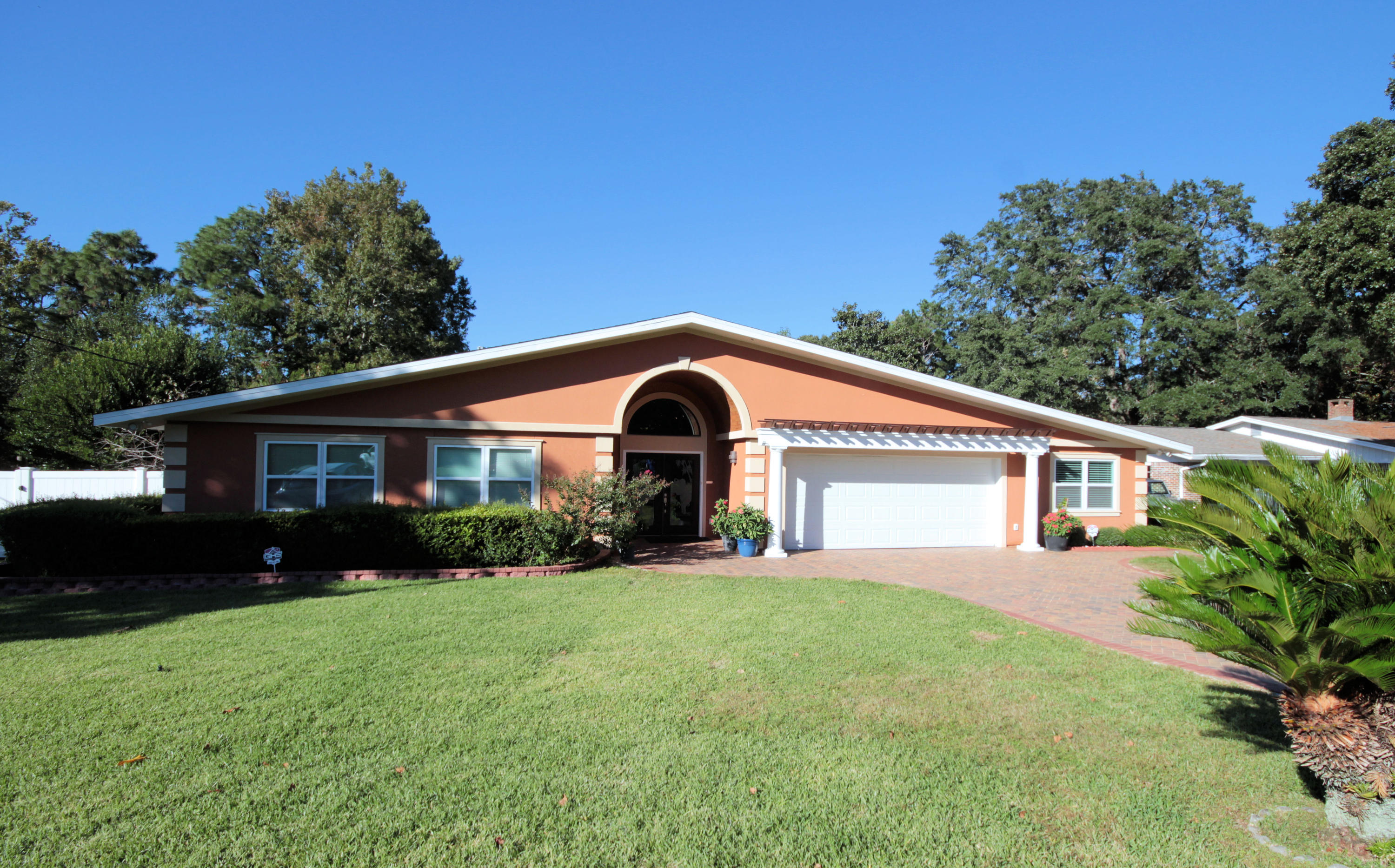 Poquito Bayou - Residential