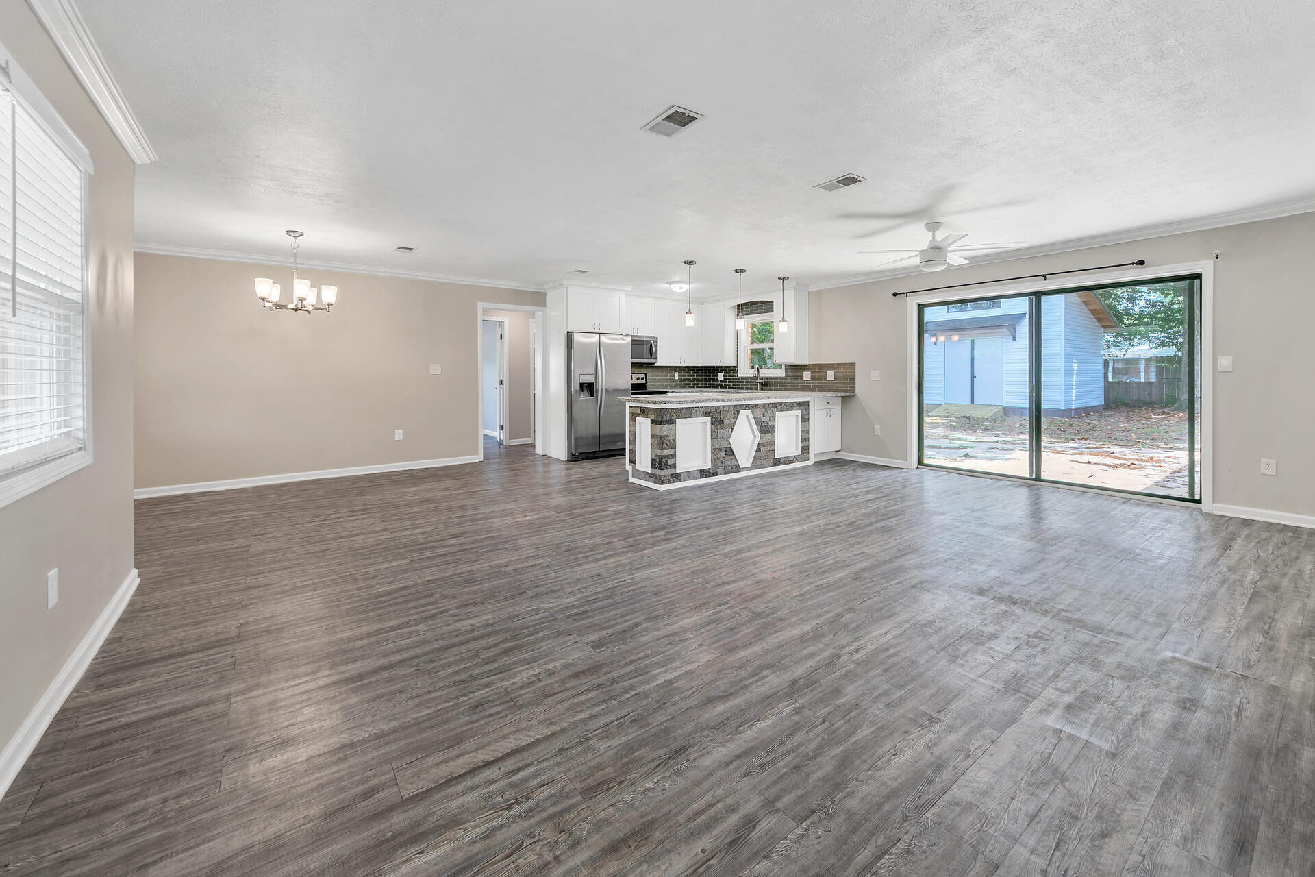 ELLIOTTS POINT 10TH ADDN - Residential