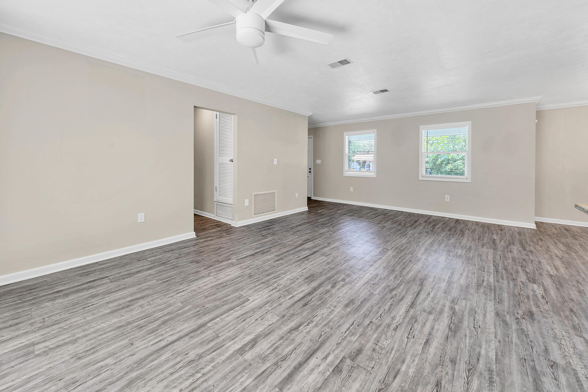 ELLIOTTS POINT 10TH ADDN - Residential