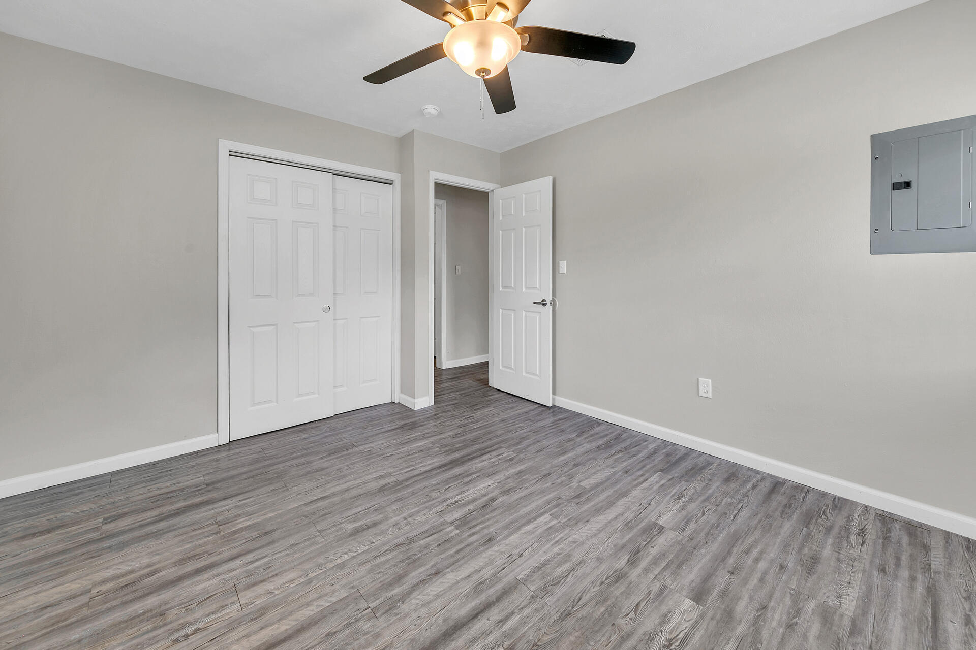 ELLIOTTS POINT 10TH ADDN - Residential