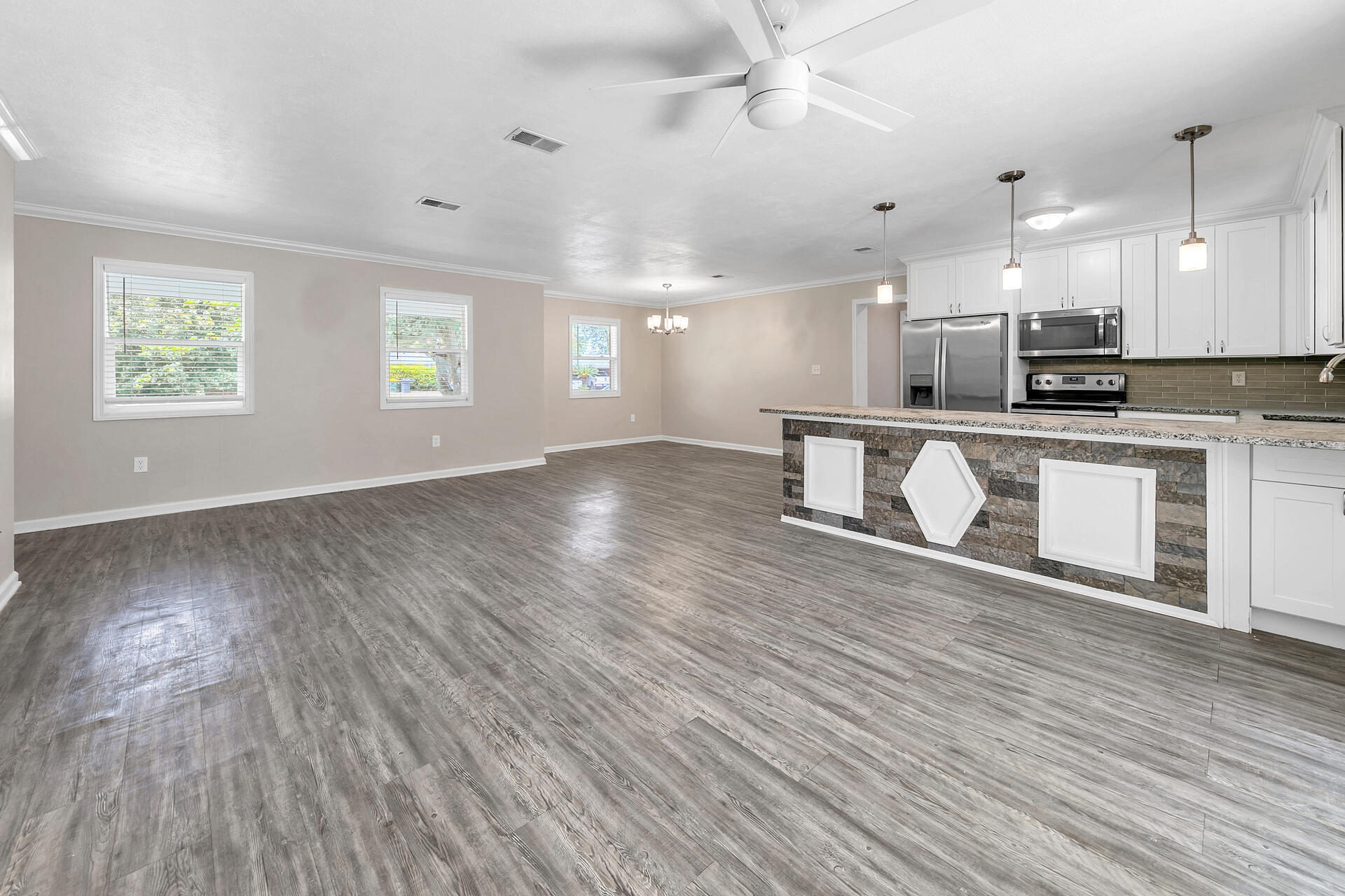 ELLIOTTS POINT 10TH ADDN - Residential