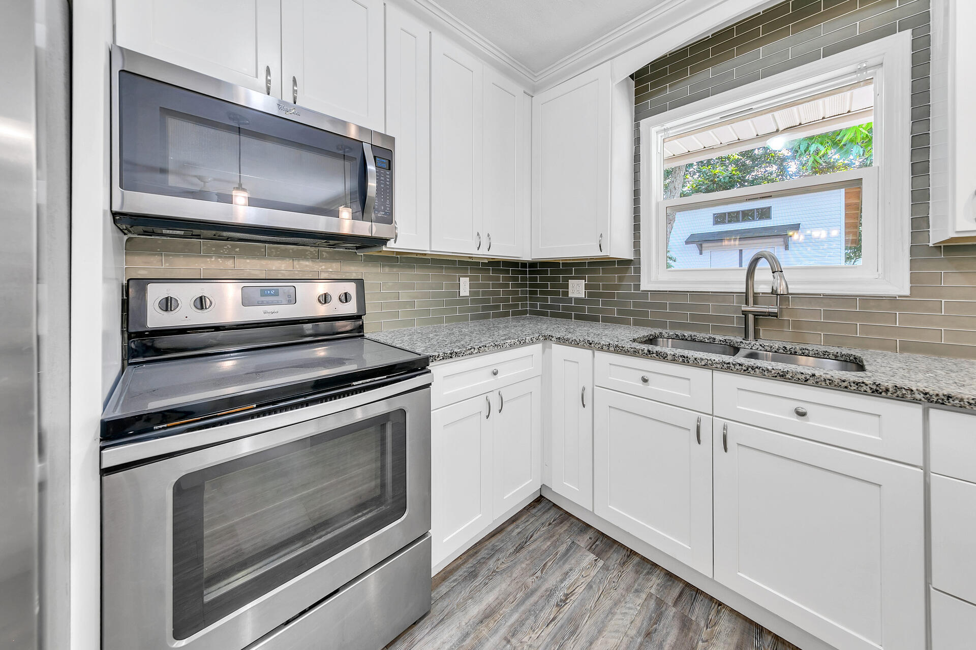 ELLIOTTS POINT 10TH ADDN - Residential