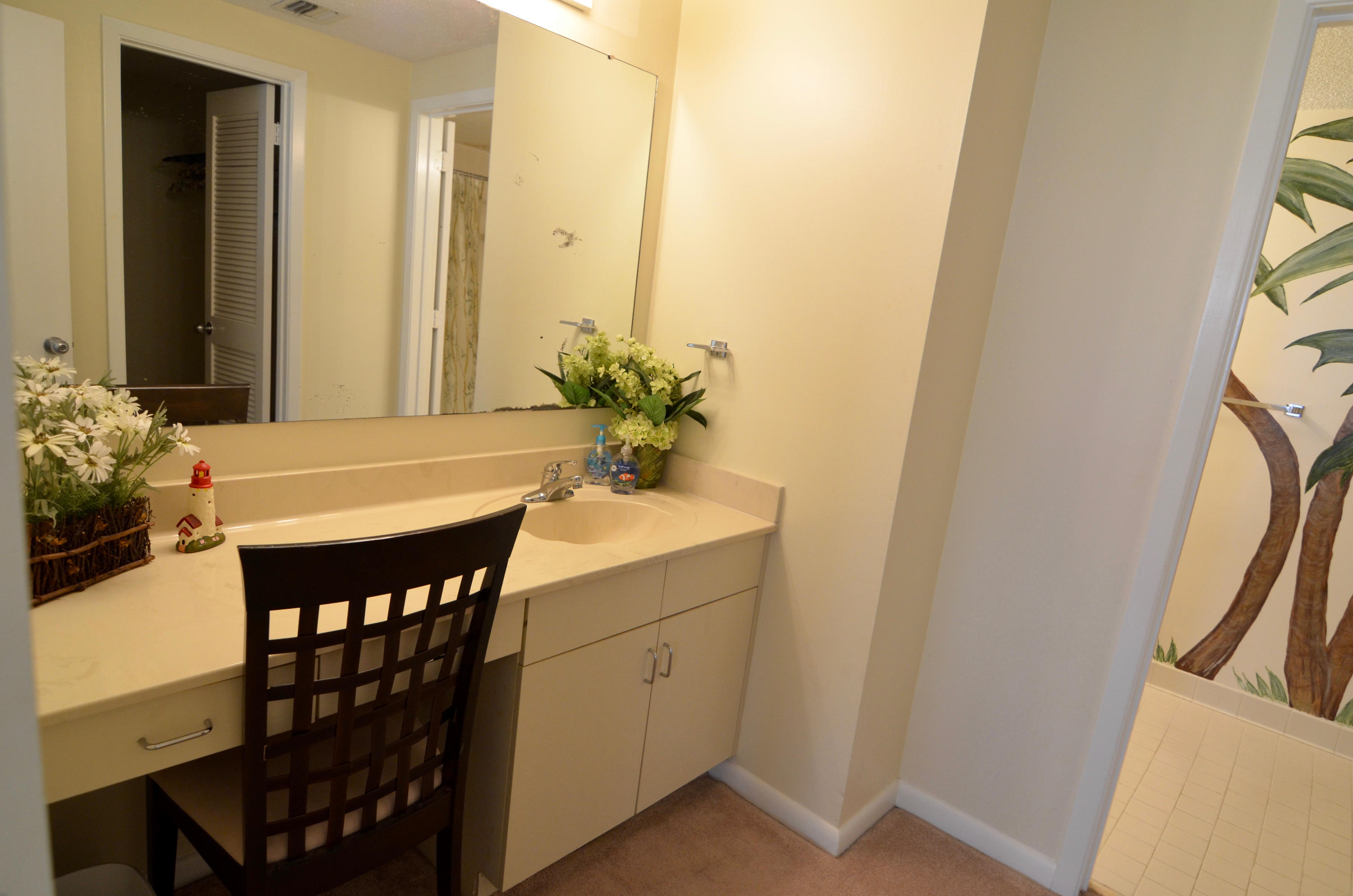Navarre Towers - Residential