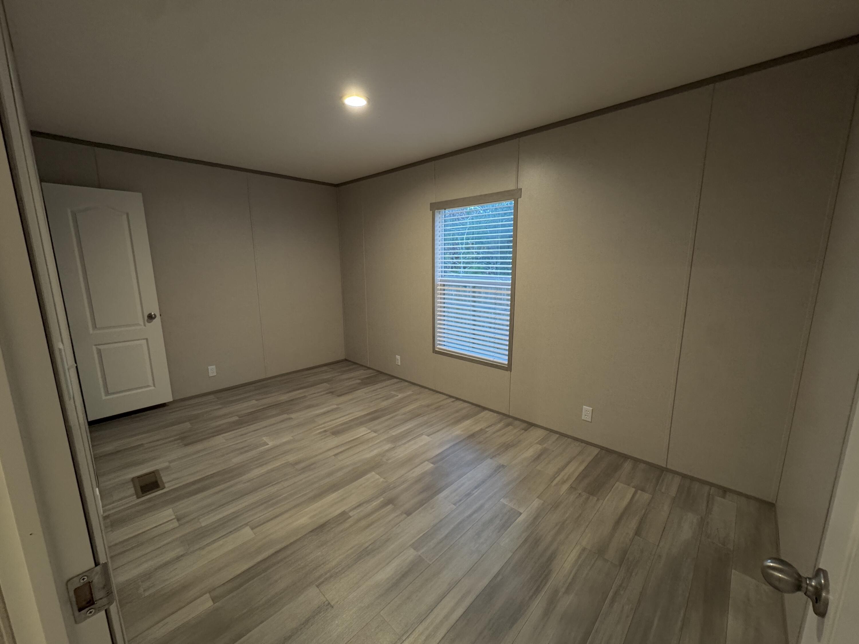 OAKWOOD HILLS UNIT 3 - Residential