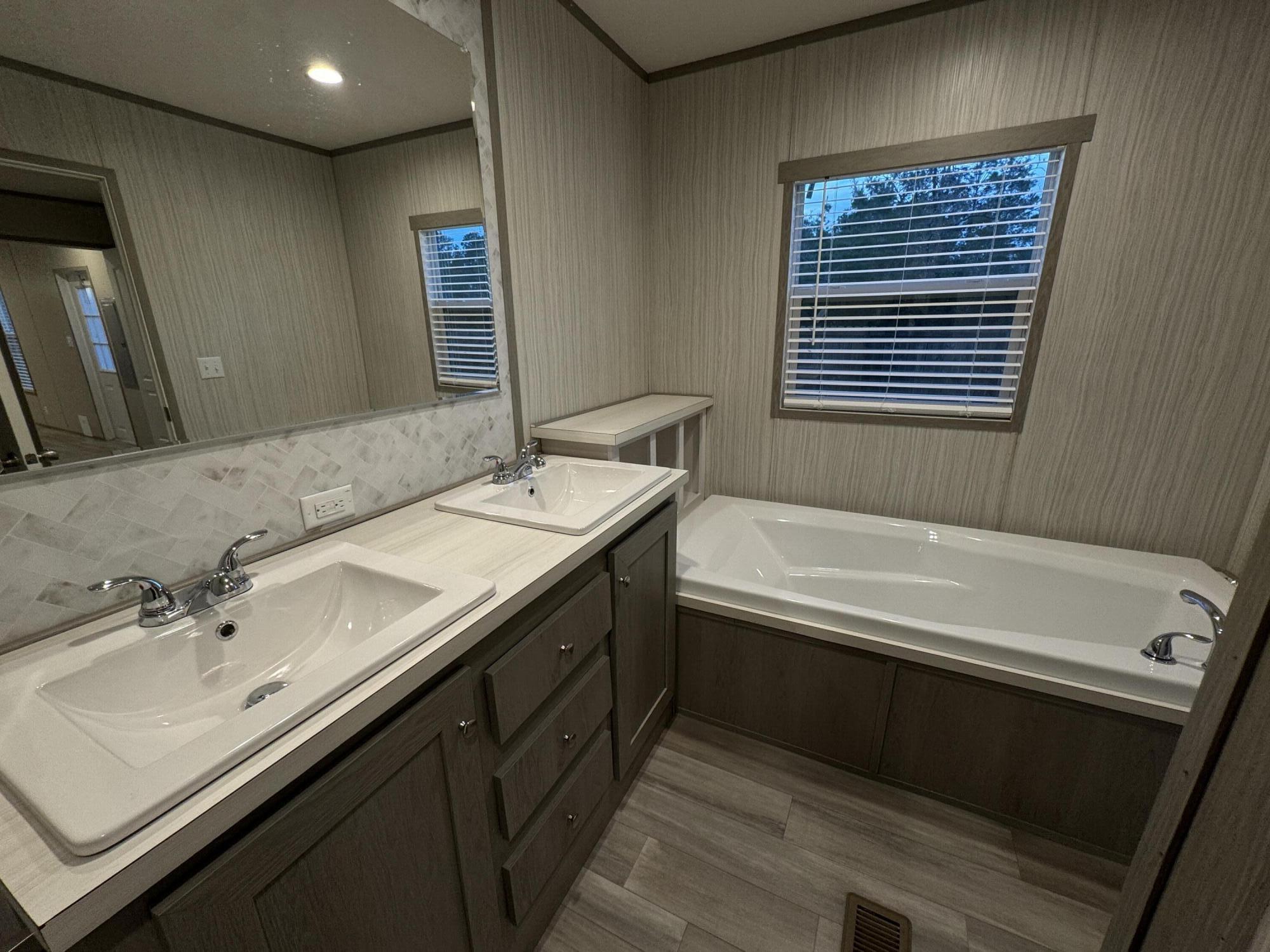 OAKWOOD HILLS UNIT 3 - Residential