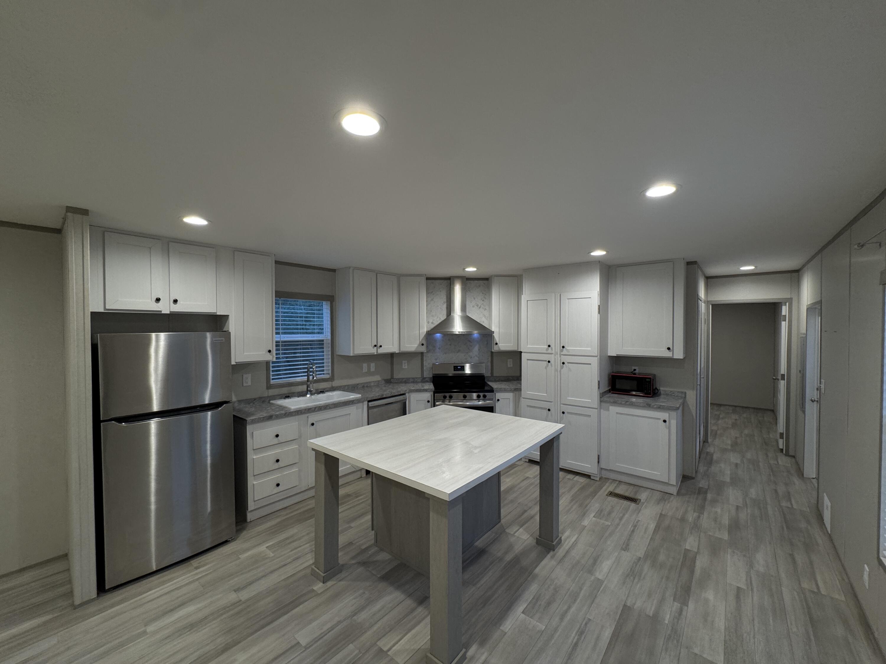 OAKWOOD HILLS UNIT 3 - Residential