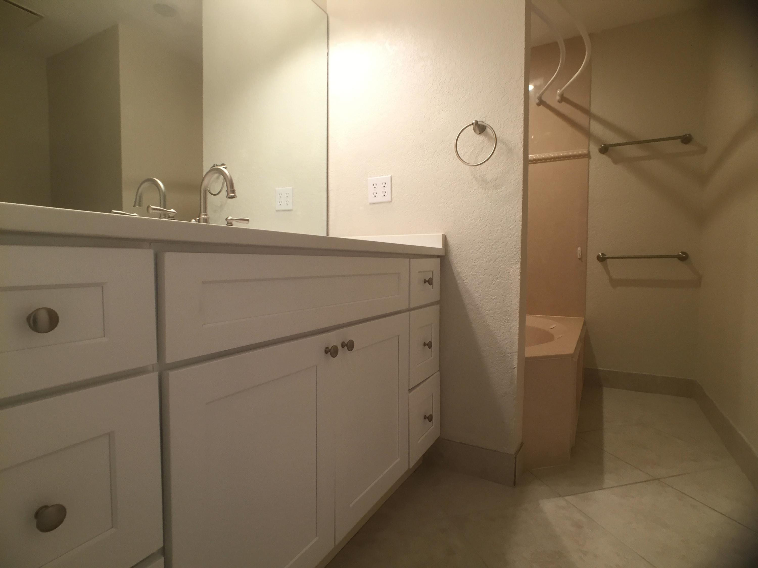 EASTWOOD 8TH ADDN - Residential Lease